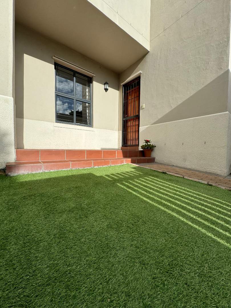 To Let 3 Bedroom Property for Rent in Royal Ascot Western Cape